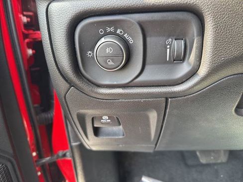 Used 2021 RAM 1500 Big Horn image 18