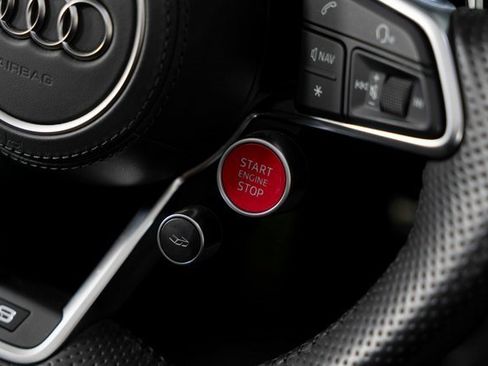 Used 2018 Audi R8 V10 image 23