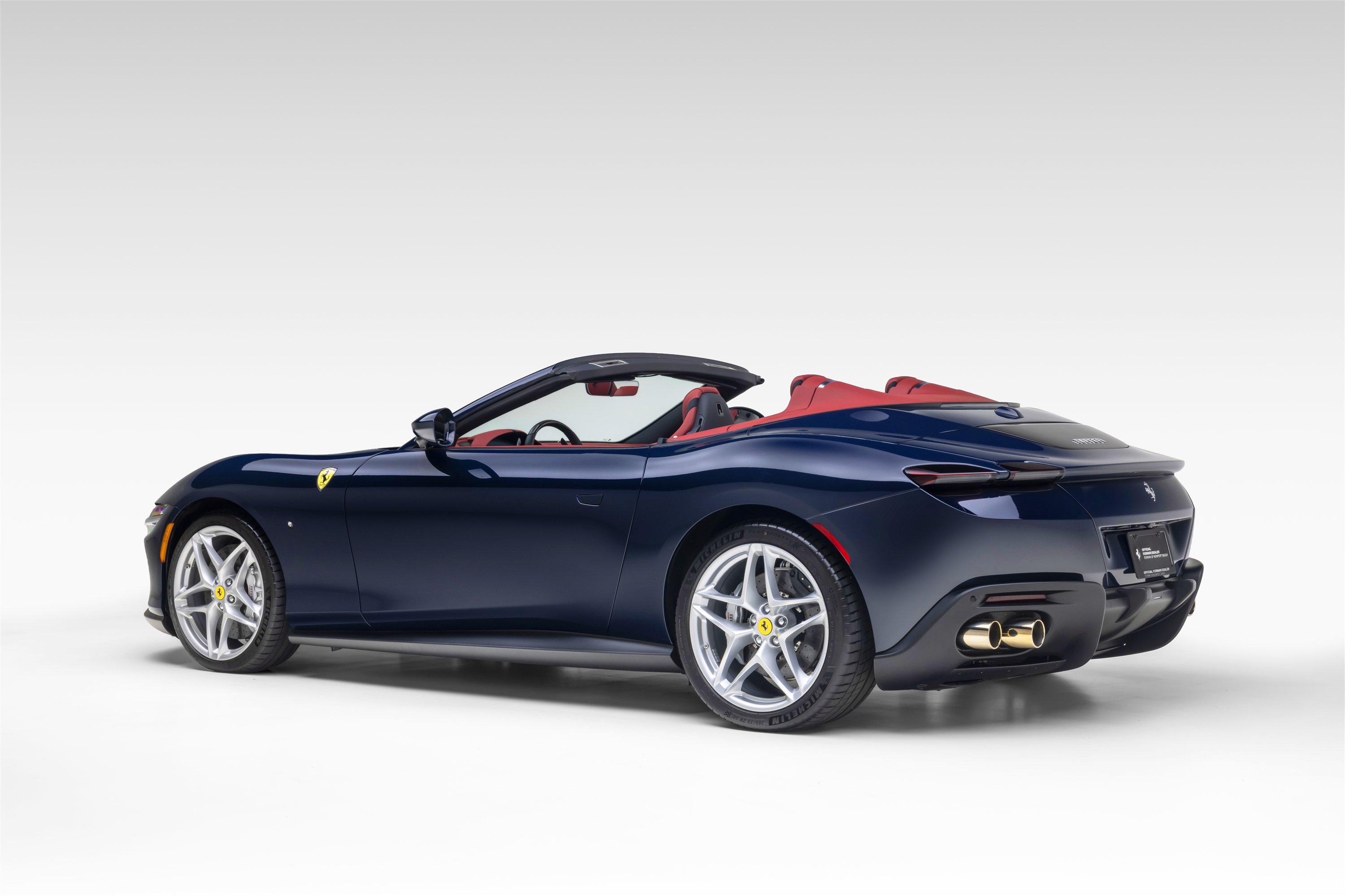 Certified 2024 Ferrari Roma Spider RWD image 8