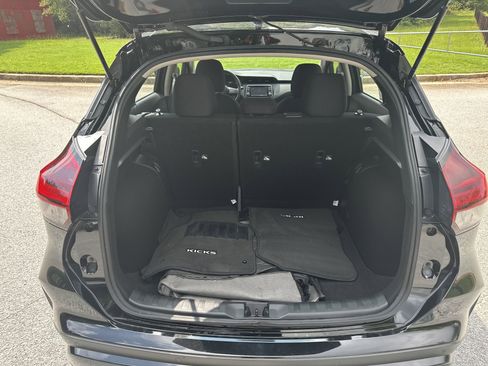 New 2024 Nissan Kicks S image 18