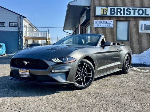 Used 2018 Ford Mustang Premium image 2
