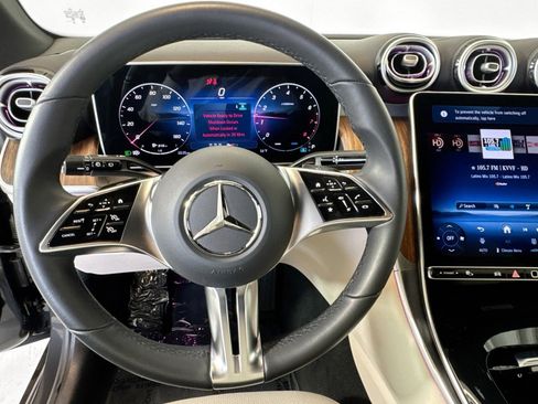 Used 2026 Mercedes-Benz GLC 300 image 11