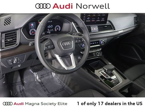 Used 2023 Audi Q5 2.0T Premium Plus w/ Premium Plus Package AWD/4WD image 2