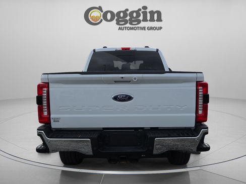 Used 2026 Ford F350 Lariat w/ Lariat Ultimate Package image 4