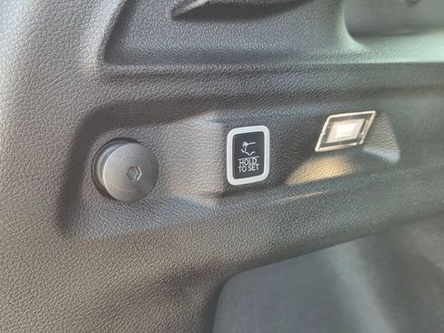 Used 2025 Jeep Grand Cherokee L Altitude AWD/4WD image 12