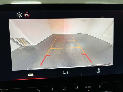 New 2026 GMC Canyon Elevation w/ Convenience Package image 49