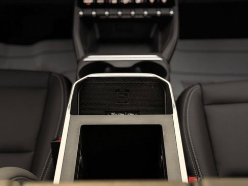 New 2026 GMC Terrain Elevation w/ Elevation Premium Package image 17