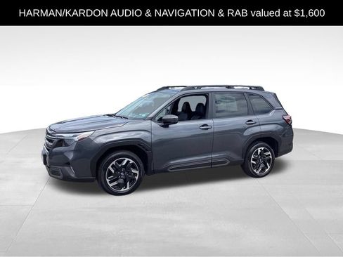 Used 2025 Subaru Forester Limited AWD/4WD image 3