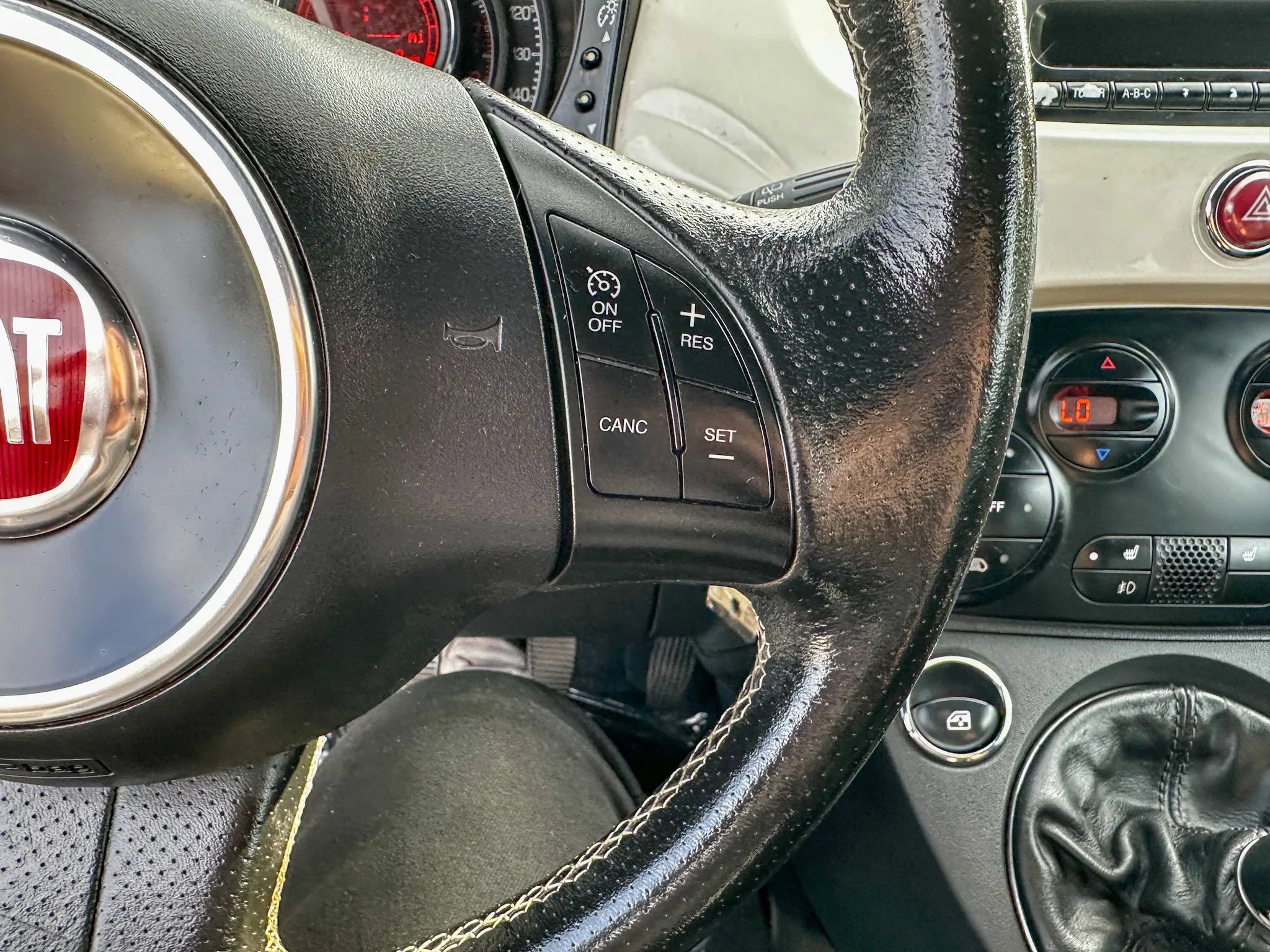 Used 2013 FIAT 500 Turbo w/ Beats Audio Pkg FWD image 16