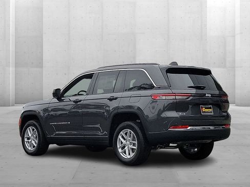 New 2025 Jeep Grand Cherokee Laredo X image 2