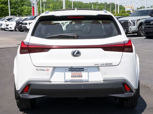 Used 2025 Lexus UX 300h AWD w/ Cold Area Package image 4