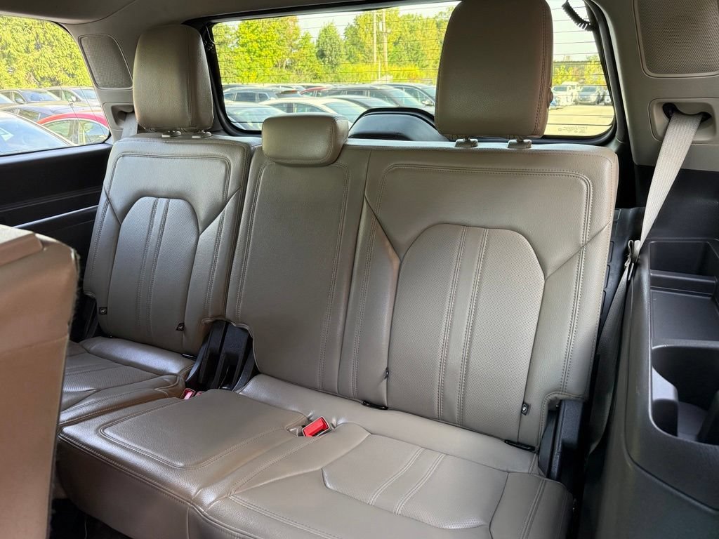Used 2018 Ford Expedition Limited w/ Equipment Group 302A AWD/4WD image 16