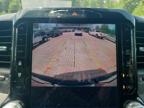 Used 2025 RAM 1500 Big Horn AWD/4WD image 21