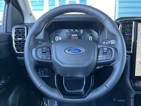 New 2025 Ford Ranger Lariat w/ FX4 Off-Road Package image 16