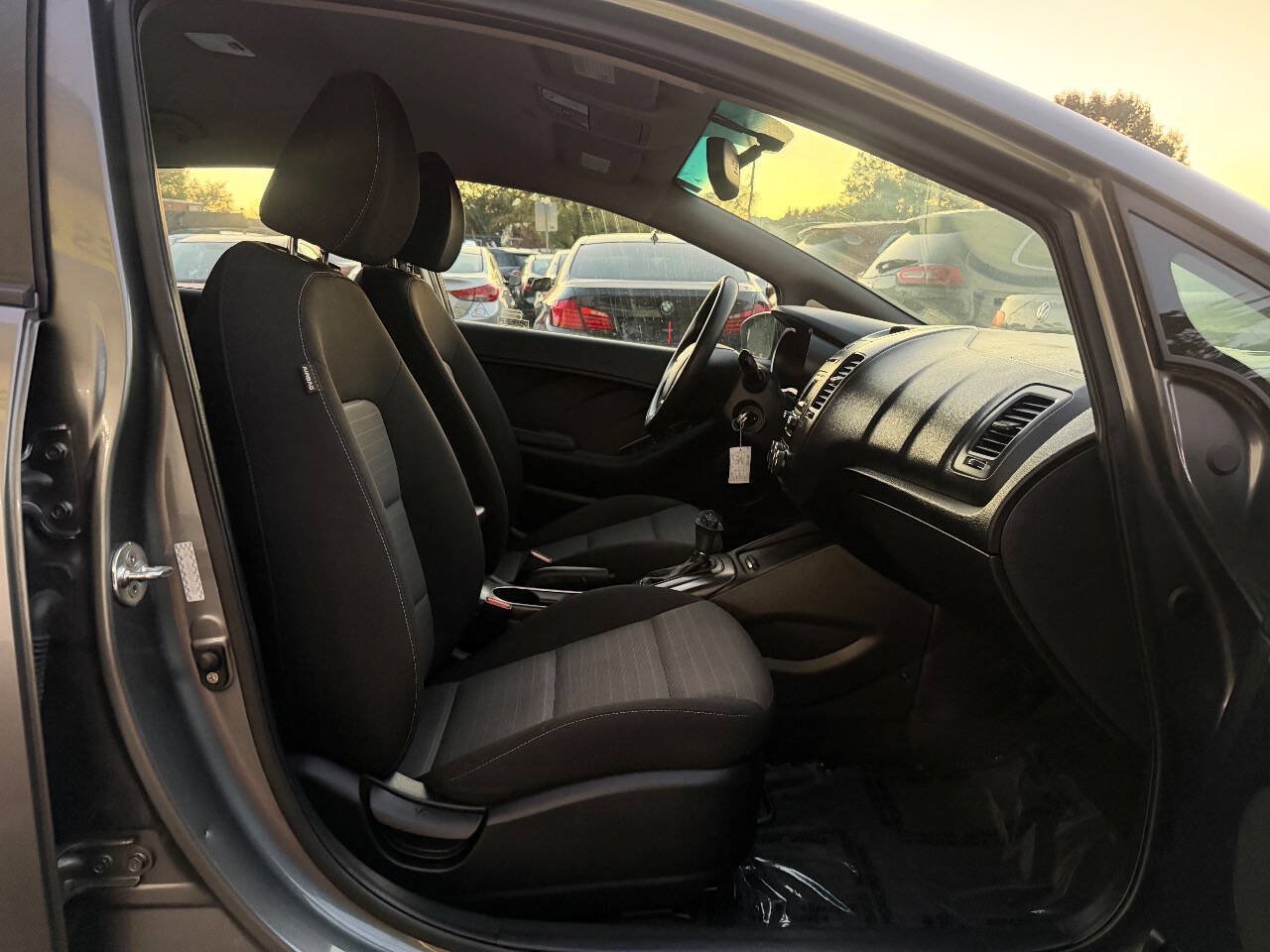 Used 2016 Kia Forte LX FWD image 20