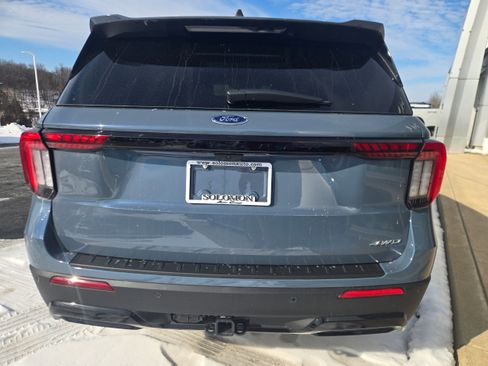 New 2026 Ford Explorer ST-Line w/ ST-Line Street Pack AWD/4WD image 6