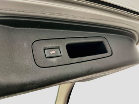 Used 2016 Honda CR-V Touring image 30