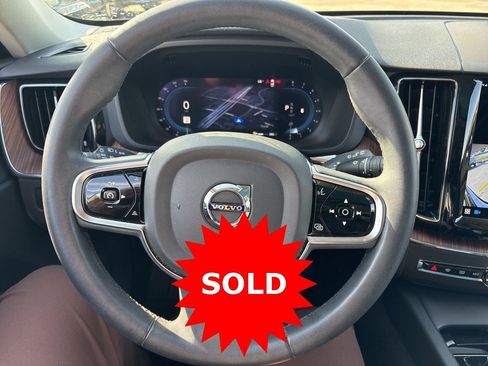 Certified 2023 Volvo XC60 B5 Plus w/ Protection Package Premier image 23