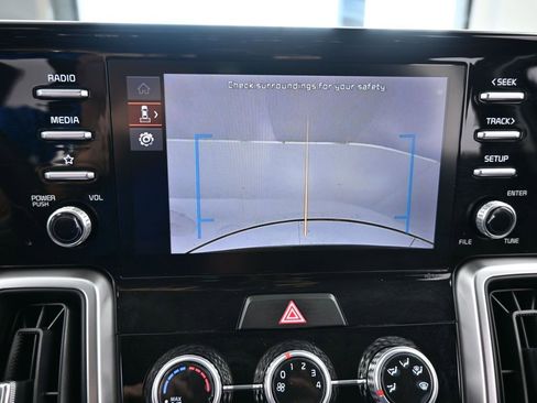 Used 2022 Kia Sorento LX image 20