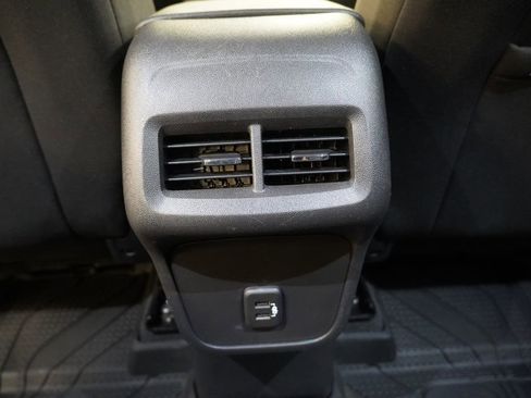 Certified 2021 Chevrolet Equinox LT w/ LPO, Floor Liner Package FWD image 30