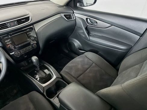 Used 2016 Nissan Rogue S FWD image 11