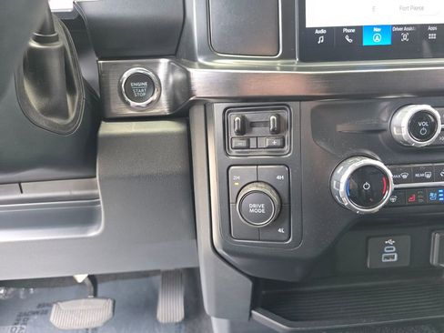 Used 2023 Ford F350 Lariat AWD/4WD image 29