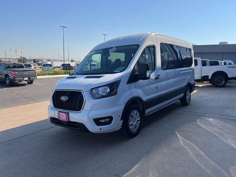 Used 2025 Ford Transit 350 XLT image 6