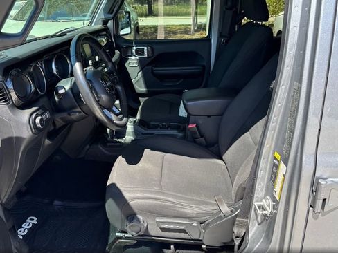 Used 2020 Jeep Wrangler Unlimited Sport S image 10