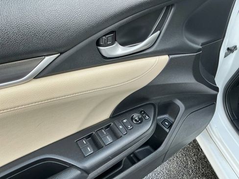 Used 2020 Honda Civic Touring image 16