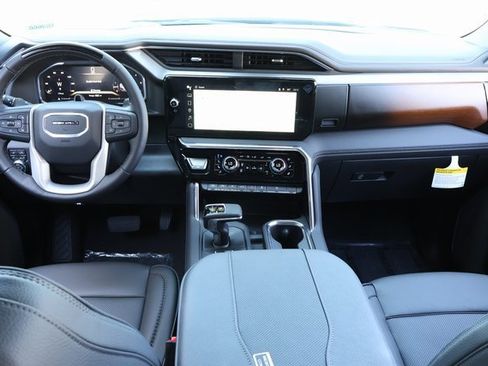 New 2026 GMC Sierra 1500 Denali w/ Technology Package image 16