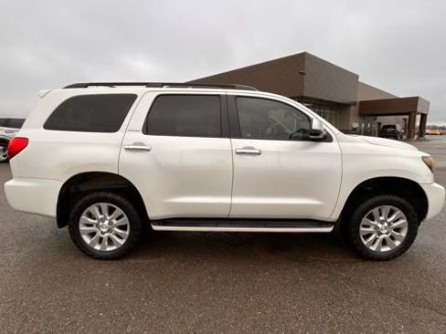 Used 2013 Toyota Sequoia Platinum image 4