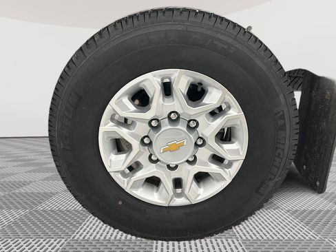 Used 2024 Chevrolet Silverado 3500 LT w/ Convenience Package image 31