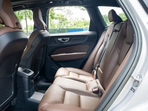 Used 2023 Volvo XC60 T8 Ultimate w/ Protection Package Premier AWD/4WD image 48