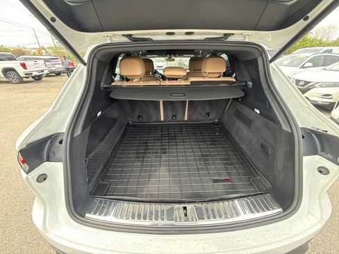 Used 2023 Porsche Cayenne AWD/4WD image 20