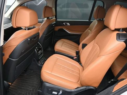 Used 2020 BMW X7 xDrive40i w/ Luxury Seating Package AWD/4WD image 16