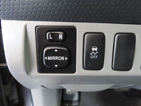 Used 2015 Toyota Tacoma PreRunner w/ Convenience Package RWD image 13