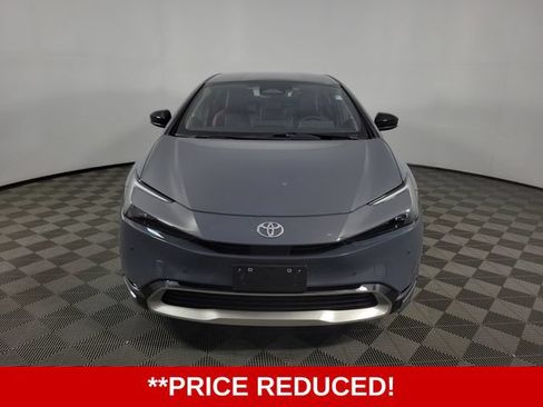 Used 2026 Toyota Prius Plug-In Hybrid FWD image 2