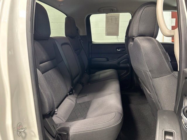 Used 2025 Nissan Frontier SV AWD/4WD image 17