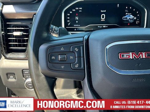 Used 2024 GMC Sierra 1500 AT4 w/ Technology Package AWD/4WD image 11