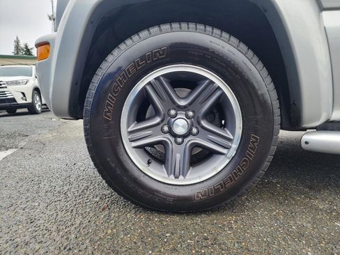 Used 2003 Jeep Liberty Renegade image 36