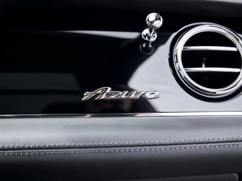 Used 2023 Bentley Bentayga Extended Wheelbase AWD/4WD image 41