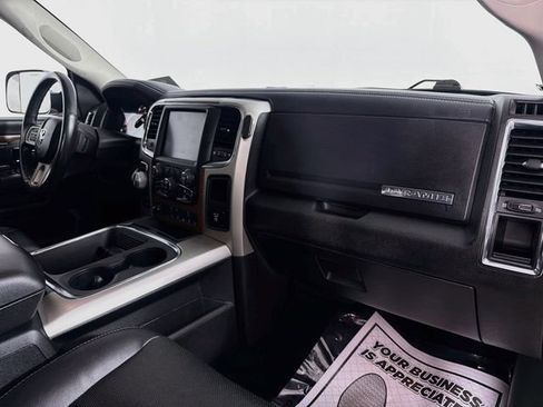 Used 2018 RAM 1500 Laramie AWD/4WD image 28
