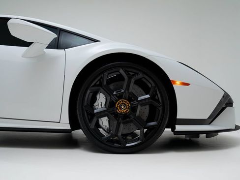Used 2023 Lamborghini Huracan Tecnica RWD image 9