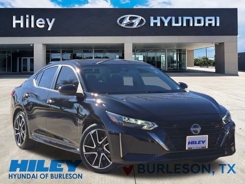 Used 2024 Nissan Sentra SR image 2