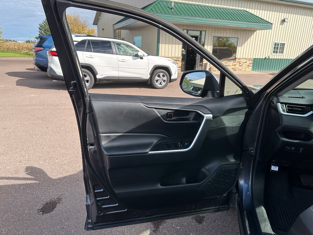 Used 2024 Toyota RAV4 LE AWD/4WD image 11