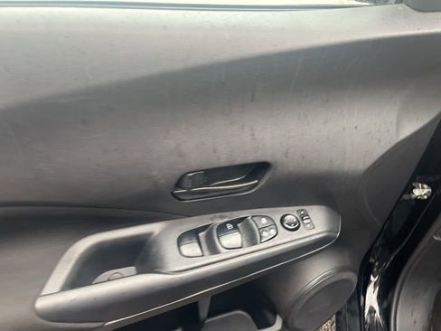 Used 2024 Nissan Kicks S image 17