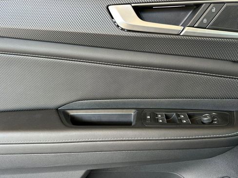 New 2026 Volkswagen Atlas Cross Sport SEL image 10