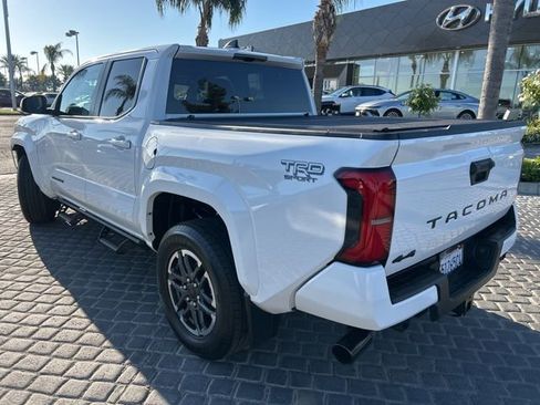 Used 2024 Toyota Tacoma TRD Sport AWD/4WD image 3
