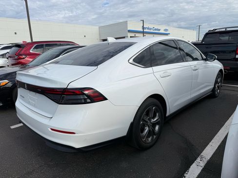 Used 2023 Honda Accord EX image 4