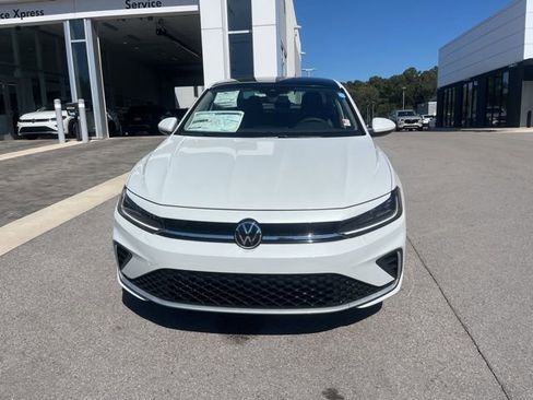 New 2026 Volkswagen Jetta SE FWD image 2